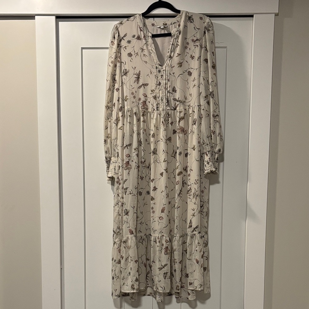 Reitmans Cream Floral Long Sleeve Dress